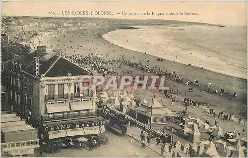 Cartes postales Les Sables d'Olonne Un aspect de la Plage pendant la Saison Grand Bazar