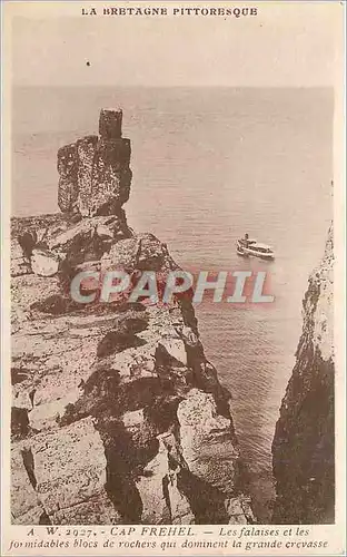 Cartes postales Cap Frehel Les falaises et les formidables blocs de rochers