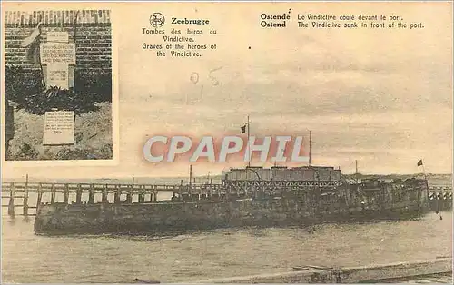 Cartes postales Oostende Le Vindictive coule devant le port Bateau