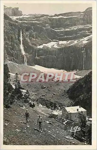 Cartes postales moderne Gavarnie Fond du Cirque La Grande Cascade et Hotel du Cirque