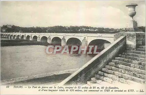 Cartes postales Tours Le Pont de pierre sur la Loire