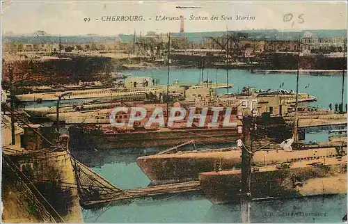Cartes postales Cherbourg L'Arsenal Station des Sous Marins Bateaux