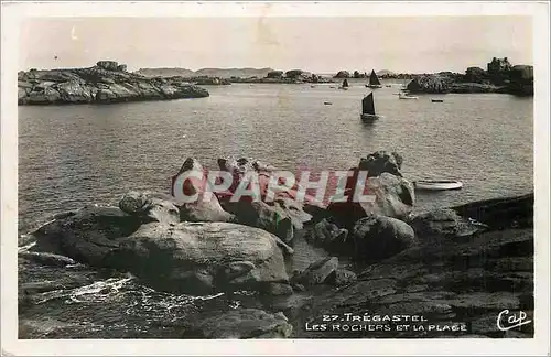 Cartes postales Tregastel Les Rochers et la Plage