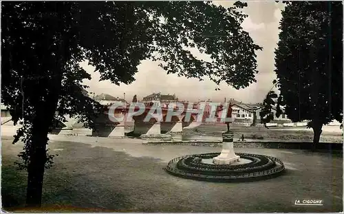 Cartes postales moderne Dax Landes Le parc Theodore Denis et la statue Maurice Boyan