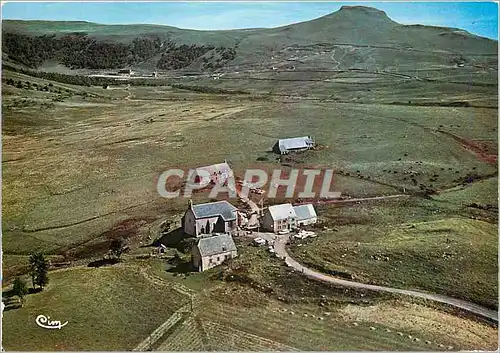 Cartes postales moderne Envir de Besse en Chandesse P de D Vue generale aerienne du Sanctuaire de ND de Vassiviere