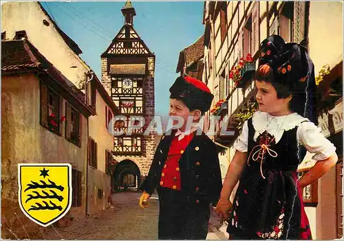 Cartes postales moderne Riquewihr Haut Rhin L'elegante tour du Dolder Enfants Folklore