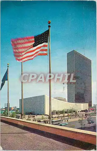 Cartes postales moderne United Nations Buildings with American Flag flying New York City