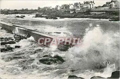 Moderne Karte Batz sur Mer Loire Inf Les Chalets de la Cote Saint Michel et la jetee un jour de tempete