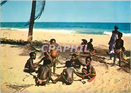 Moderne Karte Afrique en Couleurs Jeuz sur la plage