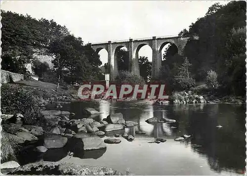 Cartes postales moderne L'Auvergne Viaduc de Nepes Pres de Laroquebrou Cantal