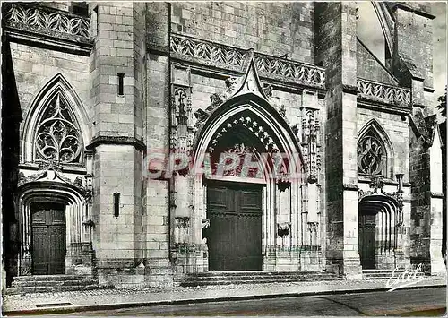 Cartes postales moderne La Basilique de ND de Clery Le Portail