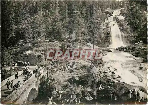 Cartes postales moderne Pont d'Espagne Hautes Pyrenees Le port Le port et sa cascade