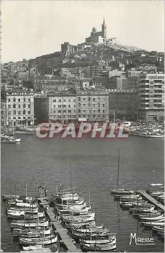 Cartes postales moderne Marseille B du R Un Coin du Vieux Port et Nd de la Garde Bateaux