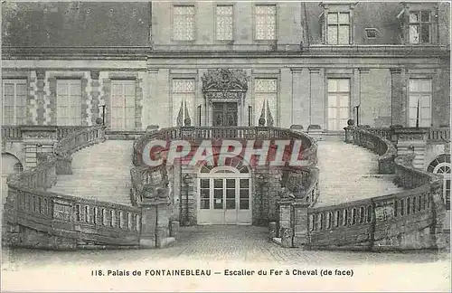 Cartes postales Palais de Fontainebleau Escalier du Fer a Cheval de face