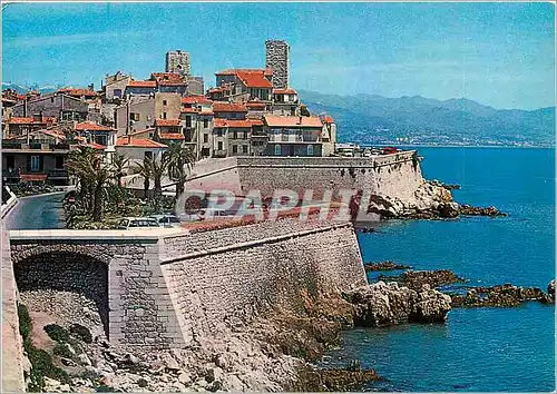 Cartes postales moderne Antibes La vieille ville et ses remparts
