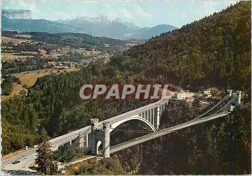 Cartes postales moderne Les Ponts de la Caille (Haute Savoie) surplombant de 147 m le torrent des Usses