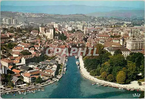 Cartes postales moderne Annecy Vue aerienne sur le port les vieux quartiers le chateau et la ville