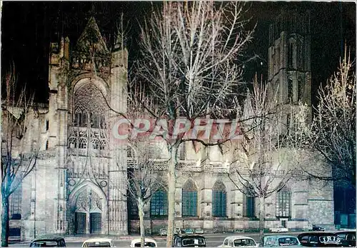 Cartes postales moderne Limoges (Haute Vienne) La Cathedrale St Etienne XIIIs le Portrait St Jean XVIe s effet de nuit
