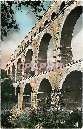 Cartes postales moderne Nimes (Gard) Le Pont du Gard