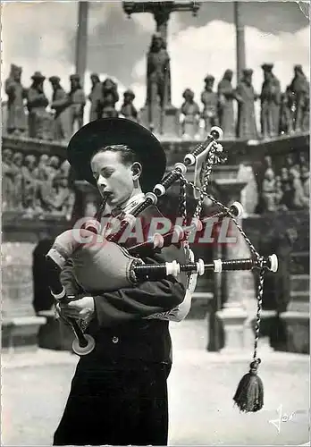 Cartes postales moderne Jeunes de Bretagne Sonneur de Biniou de Plougastel Daoulas Folklore