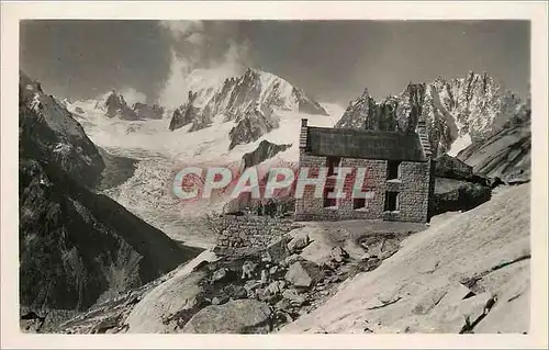 Cartes postales moderne Chamonix le Refuge du Gouverole et le Massif du Mont blanc