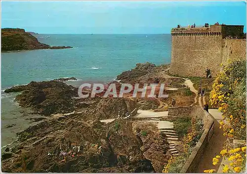 Cartes postales moderne Saint Malo (Ile et Vilaine) la tour Bidouane (XVe et XVIIes) en face l'ilot du Grand Be