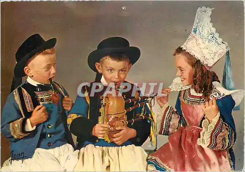 Cartes postales moderne La Bretagne Coiffee et costume de Pont Aven et Quimper Folklore