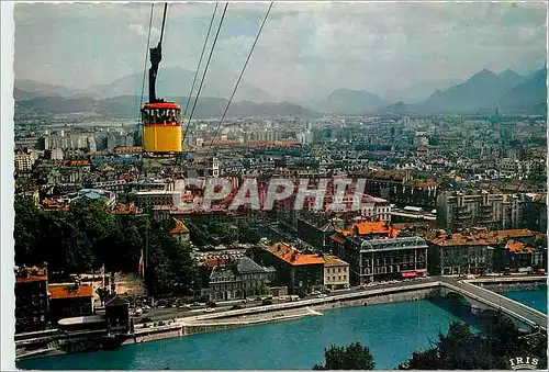 Cartes postales moderne Grenoble (Isere) Quai Stephane Jay Eglise SSsaint Andre Chaine de Belledonne