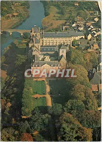 Cartes postales moderne Abbaye St Pierre de Solesmes (Sarthe)Vue aerienne le jardin devant la facade du XVIIIe S