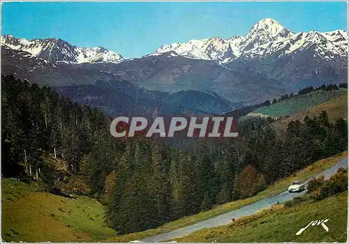Cartes postales moderne Le Col d'Aspin 1488m descente sur Bagneres de Bigorre le Pic du Midi de Bigorre 2877 m