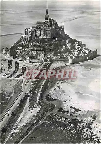 Moderne Karte En Normandie Le Mont Saint Michel vue aerienne du Mont a l'arrivee et la digue