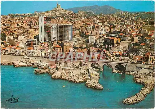 Cartes postales moderne Marseille La vallon des aoofes et la Groride Corniche