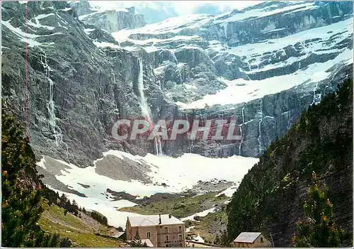 Cartes postales moderne Nos Belles Pyrenees Gavarnie Le Cirque et l'hotel