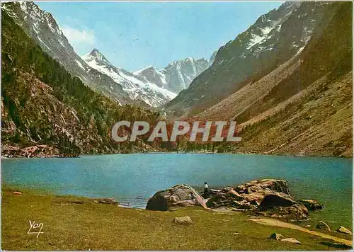 Cartes postales moderne Nos Belles Pyrenees Cauterets (H P) Le Lac de Goube (Alt 1800 m) Vignemale (3298m)