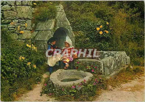 Cartes postales moderne Bretagne Costumes de Fouesnant et Benodet