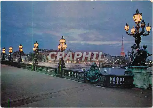 Moderne Karte Paris au crepuscule Vue general prise du Pont Alexandre III