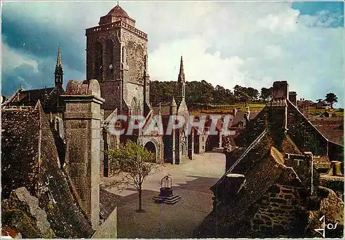 Cartes postales moderne Bretagne Locronan (Finistere) Ensemble de la place l'Eglise du XVe siecle et les vieilles maison