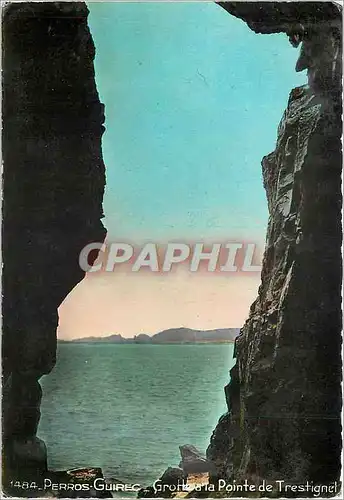 Cartes postales moderne Perros Guirec Grotte a la Pointe de Trestiane