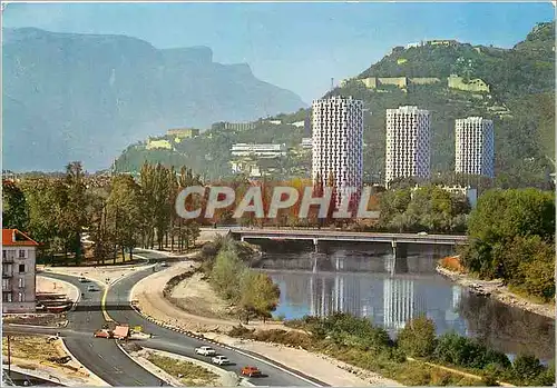 Moderne Karte Grenoble par la route de Chambrousse L'Isere et les 3 Trous Anger Pivot et Junillon Architectes