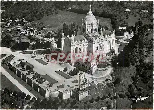 Moderne Karte Lisieux (Calvados) Vue aerienne de la Basilique