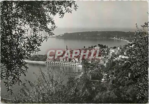 Cartes postales moderne Menton Vue sur la vieille ville au fond le cap Martin