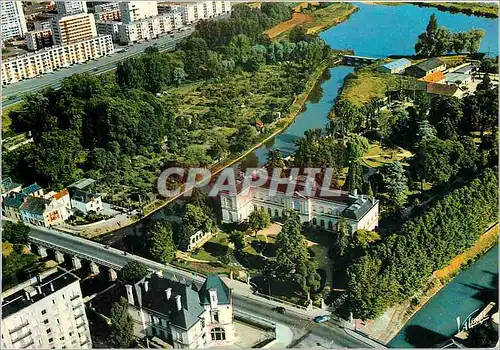 Cartes postales moderne L'Orleanais Montargis (Loiret) L'hotel de ville et le jardin Durzy