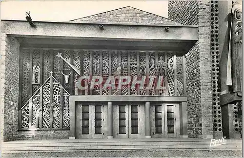 Cartes postales moderne Sanctuaire de N Dde Consolation Hyeres detail des Sculptures de la facade