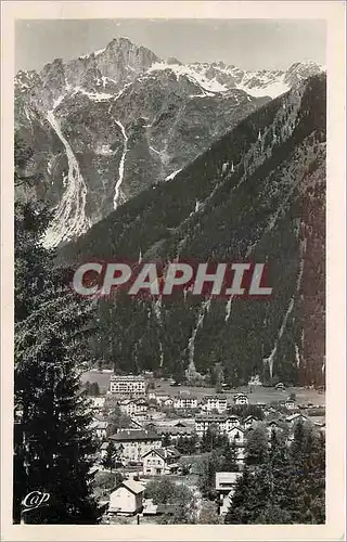 Cartes postales moderne Chamonix Mont Blanc vue generale sur le Brevent