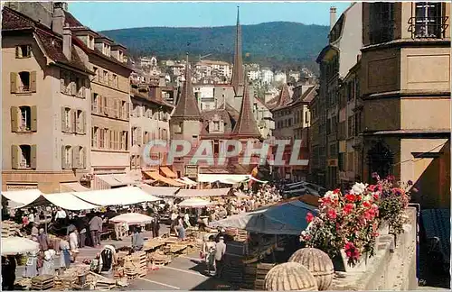 Moderne Karte Neuchatel La Place et la Maison des Hallesss un jour de Marche