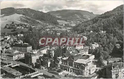 Cartes postales moderne La Bourboule (Puy de Dome) Le Casino les Hotels et au Loin la Roche Veindex