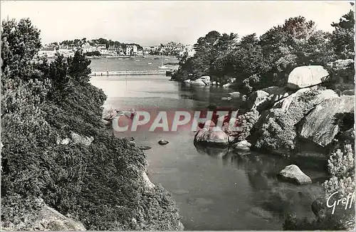 Cartes postales moderne En Bretagne Ploumanach (Cotes du Nord) La Vallee du Traouieros et la Baie