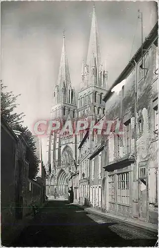 Cartes postales moderne Bayeux Rue des Chanoines et la cathedrale