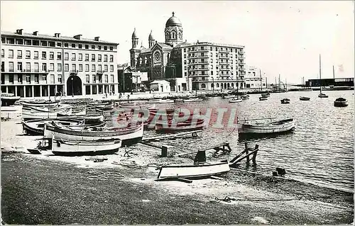 Cartes postales moderne Saint Raphael (Var) N D des Victoires et le Palais de la Mer Bateaux
