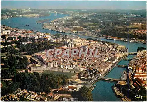 Cartes postales moderne Bayone (B Pyr) Vue generale la Nive et l'Adour vue prise par avion